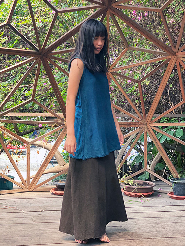 うさとの服　ヘンプ 手織り　手染め　希少　未使用　チュニック asana ヘンプコットン ハイネック チュニック・草木染め【パヤカ