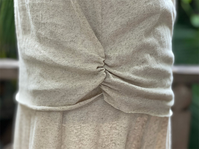 asana ヘンプコットン 薄手 NEW ギャザー Tee・きなり