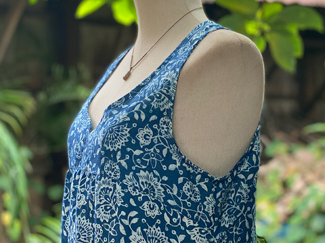 asana HEMP100% ガーゼ タンクトップ・インディゴ抜染プリント