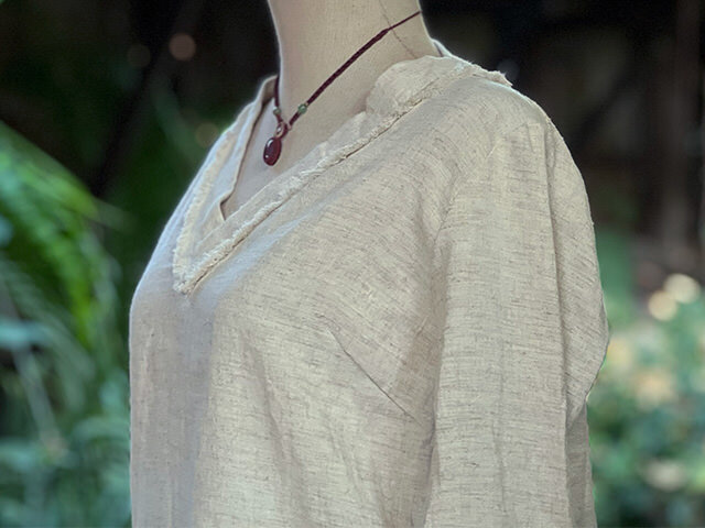 asana HEMP100% Vネック ブラウス・きなり