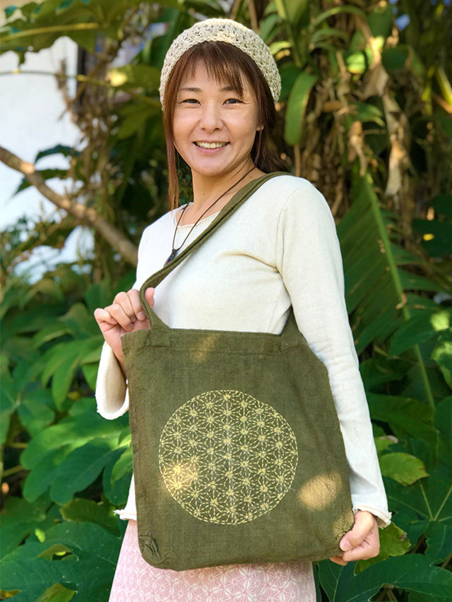 asana HEMP100% 麻柄刺繍 ショルダーバッグ・草木染め【パヤカ 