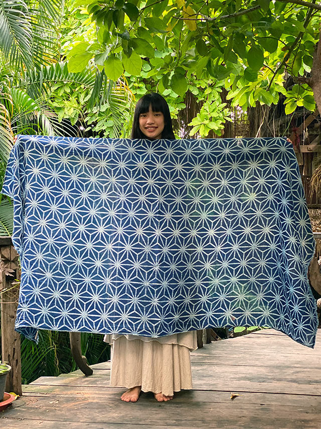 新品　AVOCA アヴォカ　麻　リネン　100% スカーフ　大判ストール シャトーシルエットシルクスカーフ(マフラー・ストール