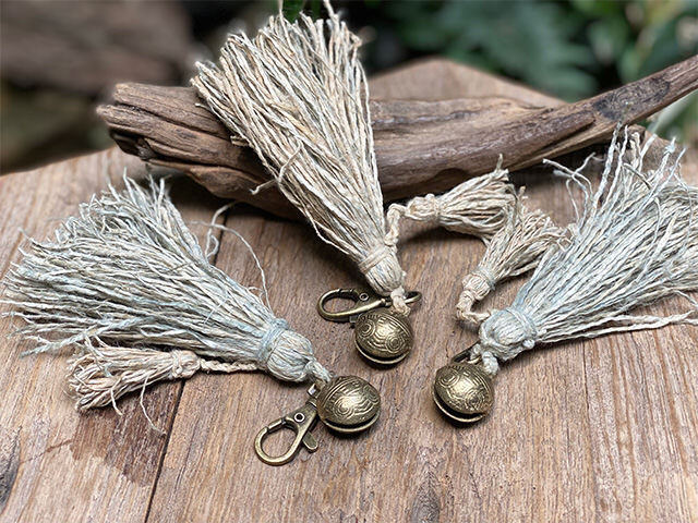 asana HEMP100% 鈴付き キーホルダー