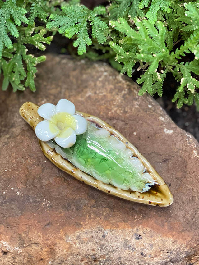 陶器 プルメリア お香立て【パヤカ オンラインショップ】