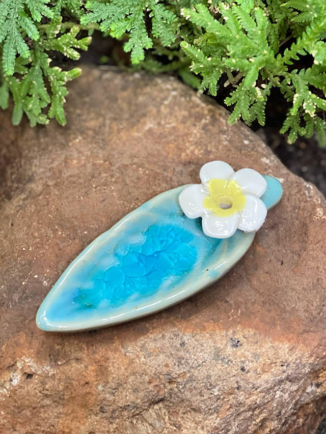 陶器 プルメリア お香立て【パヤカ オンラインショップ】