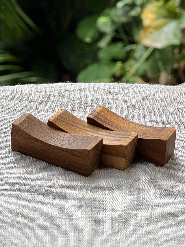チークWOOD 箸置き【パヤカ オンラインショップ】