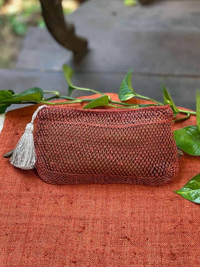 あみあみ小物ポーチ ミックス №28 HEMP タッセル付き 葛 アミアミ ポーチ【パヤカ オンラインショップ】