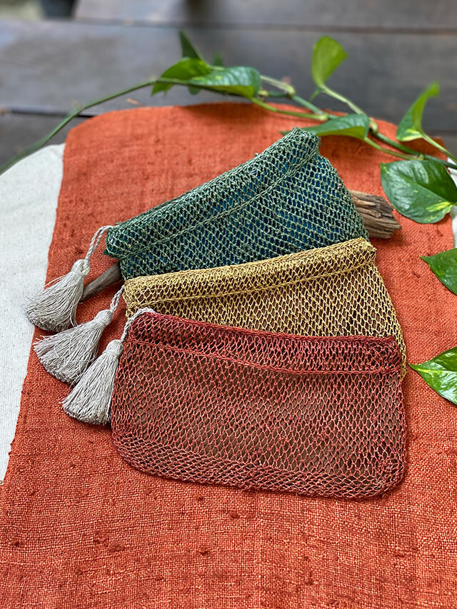 HEMP タッセル付き 葛 アミアミ ポーチ【パヤカ オンラインショップ】