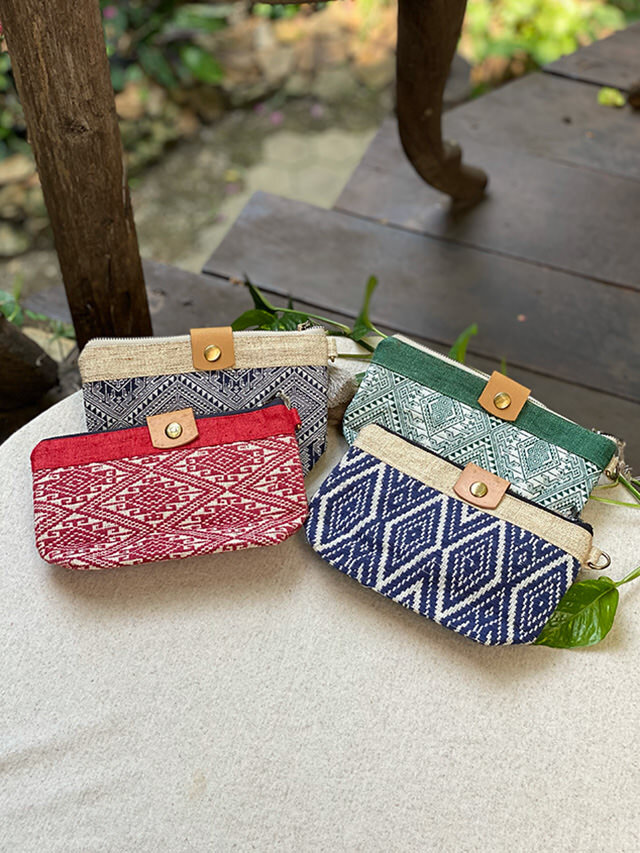 タイ Lua族の手織り布ジャケット　iroiro ラワ(ルア)族の手織り綿、手縫いジャケット-刺繍入り- | ONLINE