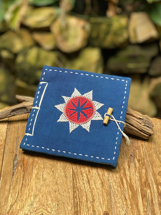 レンテン族 刺繍入り ノート【パヤカ オンラインショップ】