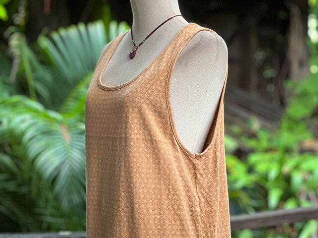 asana ヘンプコットン 厚手 手刷り 麻柄プリント メンズ タンクトップ・草木染め