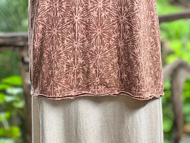 asana ヘンプコットン 厚手 手刷り 麻柄プリント メンズ タンクトップ・草木染め