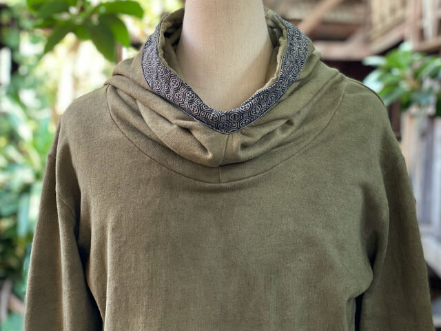 asana ヘンプコットン ふかふか ゆったり フード パーカー・草木染め