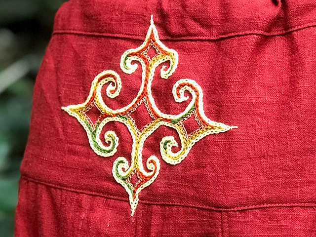 asana × OLie HEMP100% 切り替え スカート・アイヌ刺繍【パヤカ