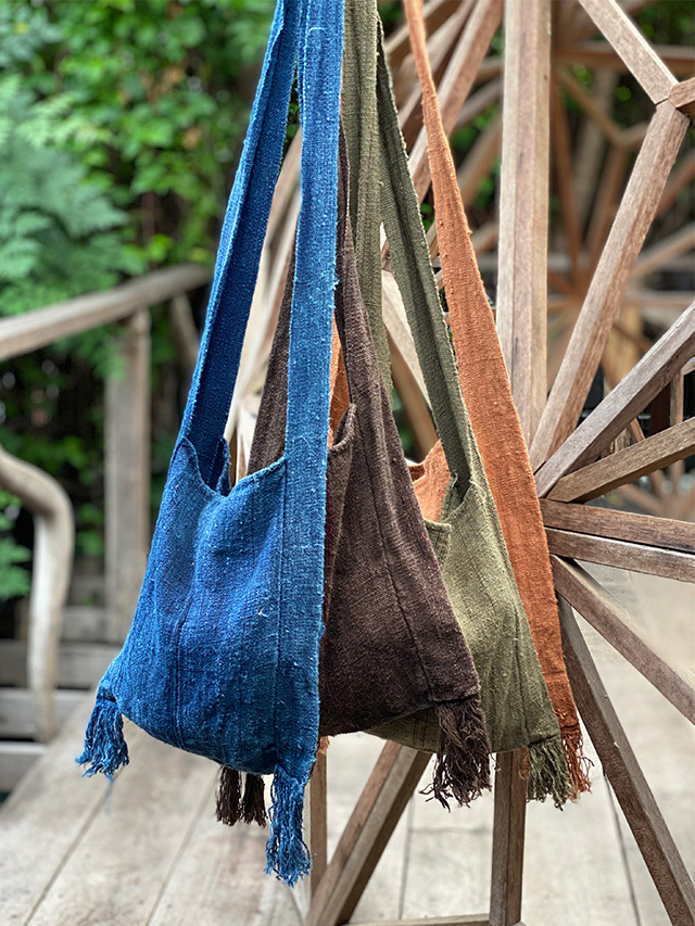 HEMP100% 手織り手縫い 縄文 ショルダーバッグ・草木染め 【パヤカ