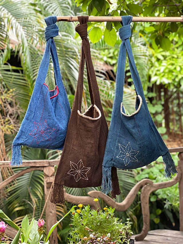 HEMP100% 麻柄手刺繍 手織り手縫い 縄文 ショルダーバッグ・草木染め  