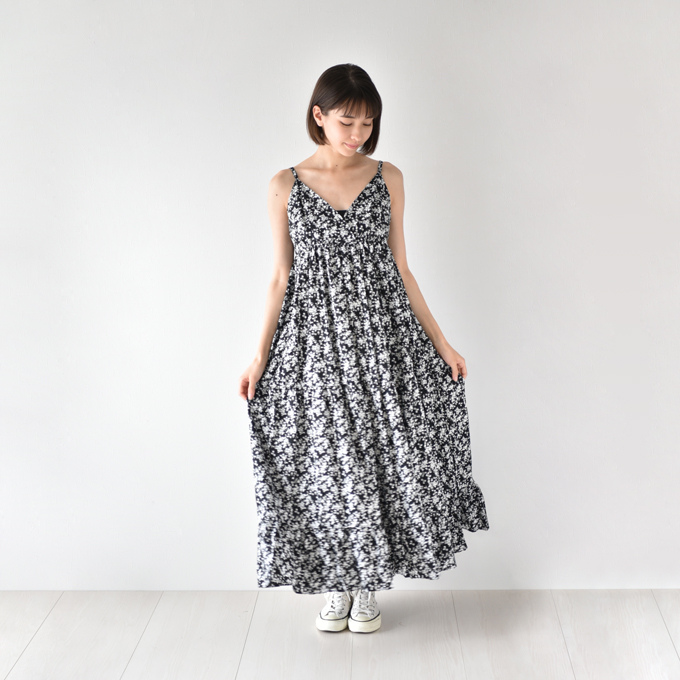 マタニティ ワンピース 夏 マキシ ロング キャミワンピ 花柄 黒 ブラック パールズ Pearls