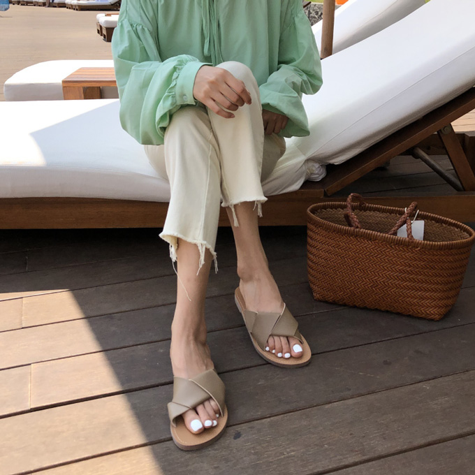 サンダル レディース ツイスト フラットサンダル ぺたんこ ローヒール 夏 Pearls パールズ