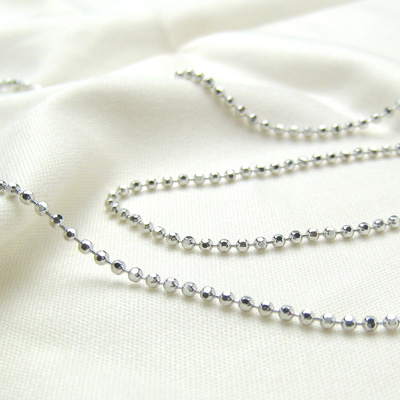 ホワイトゴールドカットボール60cm1.2mmアップ