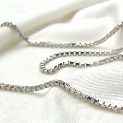 ホワイトゴールドベネチアン60cm1.2mmアップ