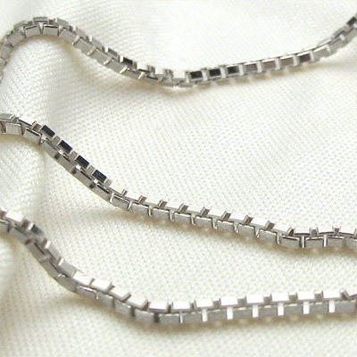 ホワイトゴールドベネチアン50cm1.4mmアップ