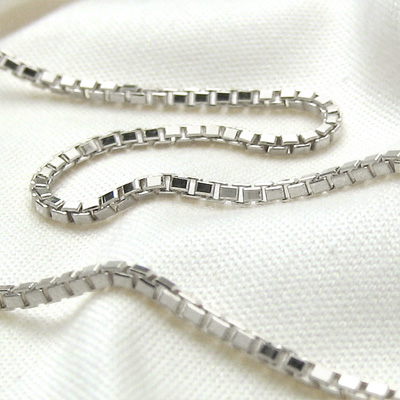 ホワイトゴールドベネチアン60cm1.4mmアップ