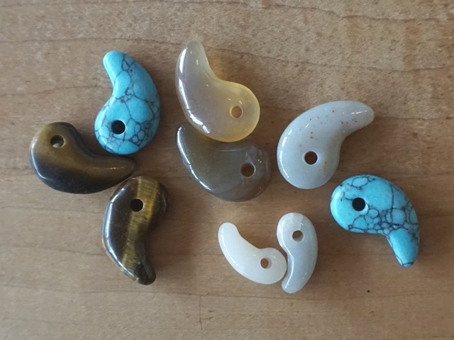 290】勾玉/1個 ペロル