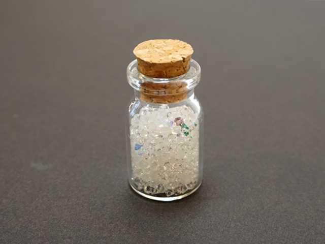 カットガラスのかけら・全体