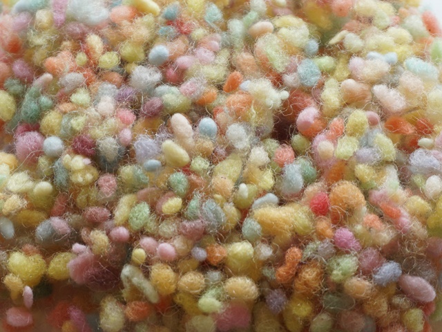 にじ染め羊毛ネップぱすてる