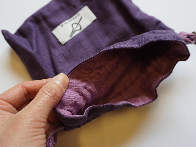 1779】鈴付き巾着袋/口琴（ムックリ）プリント ペロル