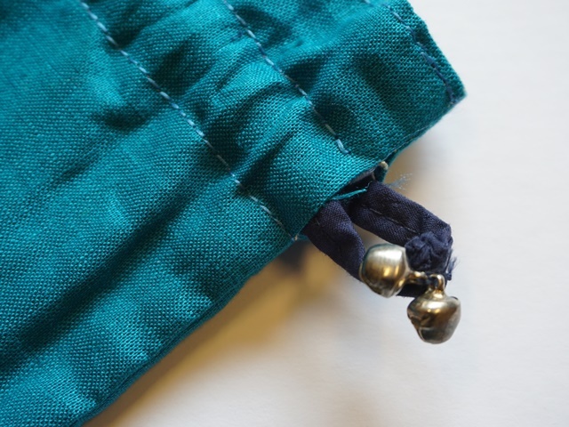 鈴付き巾着袋口琴