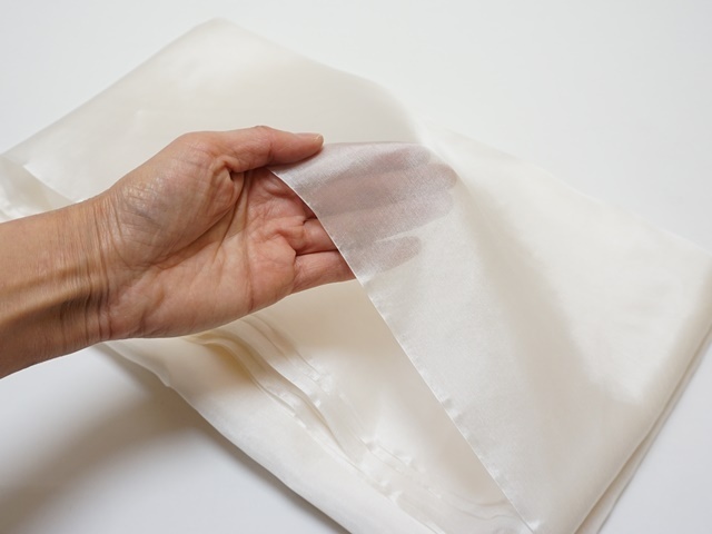 シルクポンジェ