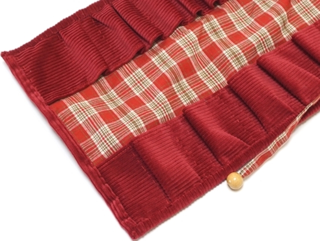 クレヨンケース12色赤