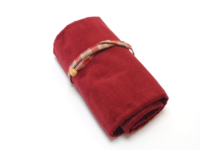 クレヨンケース12色赤