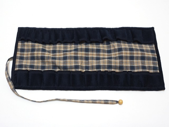 クレヨンケース青