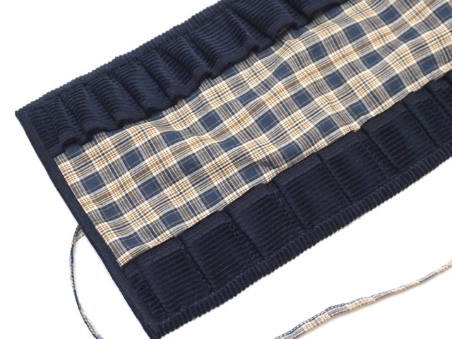 クレヨンケース青