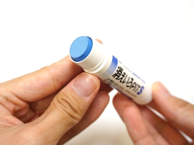11 Tombow トンボ スティックのり 糊 消えいろピットs