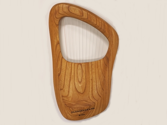 ペロルライア12弦ケヤキ