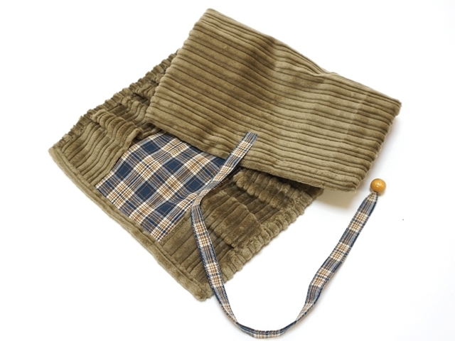 クレヨンケース10色4