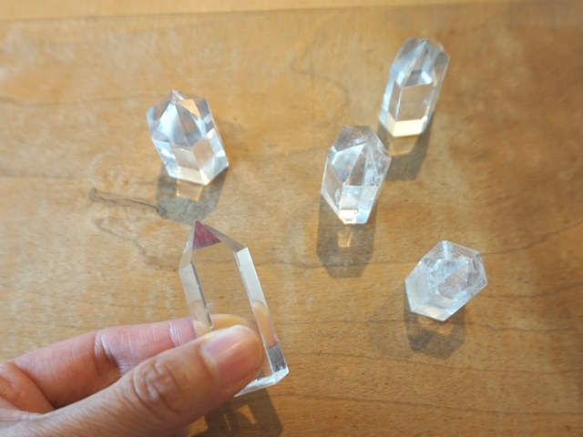 水晶ポイント底辺カット