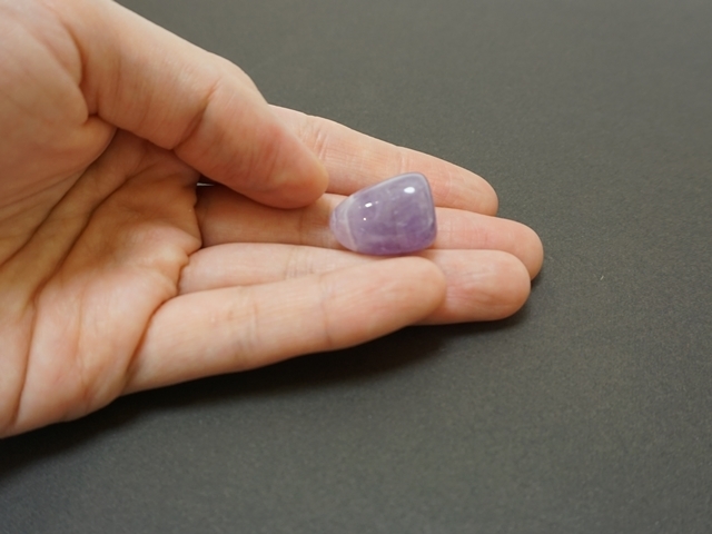 550】タンブル原石/アメジスト/アメシスト/紫水晶/1個単位 ペロル