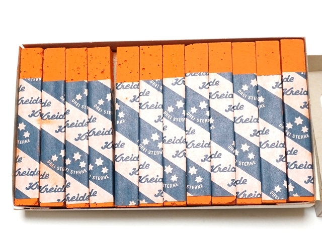 チョーク・暗いオレンジ