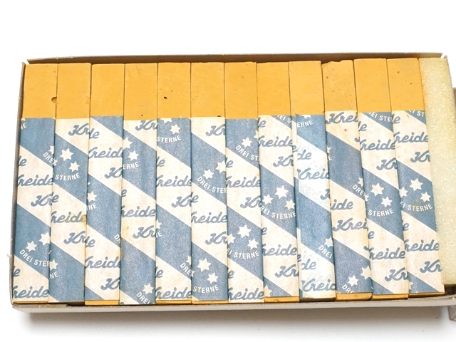 チョーク・黄土色