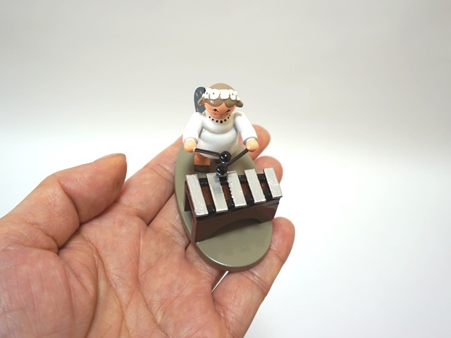 シロホンを鳴らす天使1655