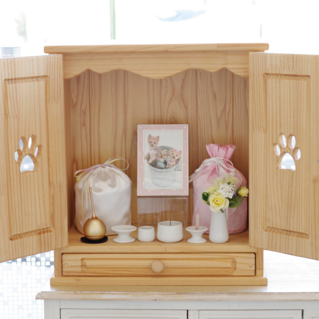 910.カントリー家具( ペット祭壇 )