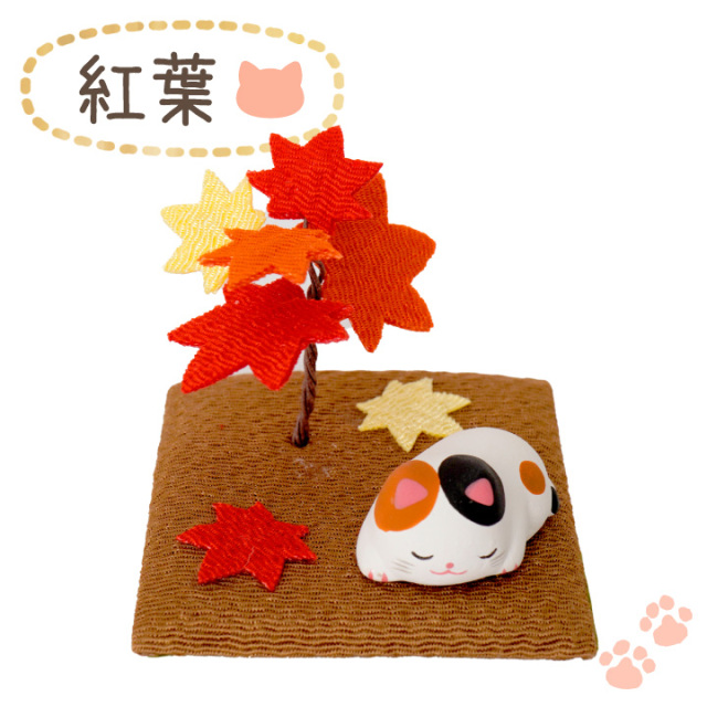 ペット お供え 季節の ねこちゃん 国産 オブジェ ちりめん 陶器 置物