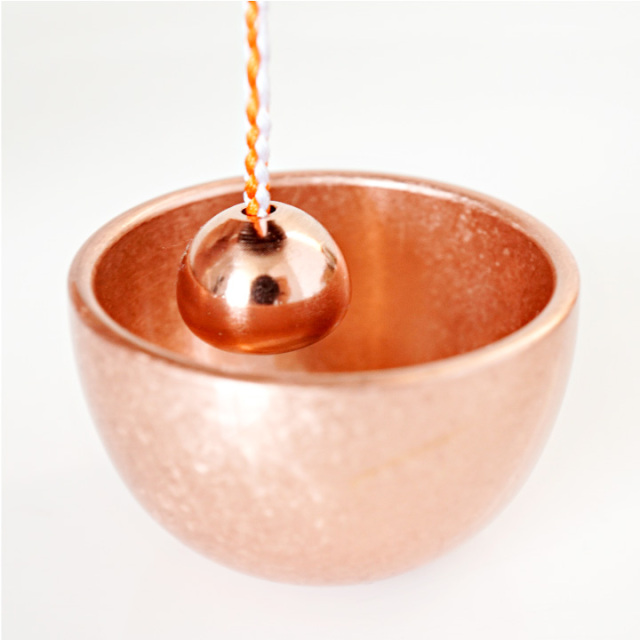 ペット仏具 どんぐりの形のおりん どんぐりん 国産 日本製 ピンクゴールド