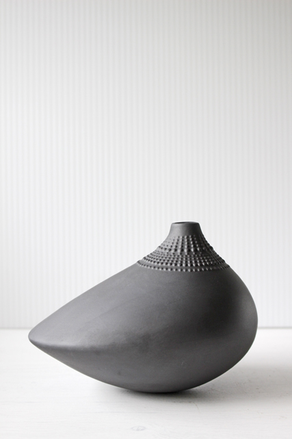 北欧ヴィンテージ/Tapio Wirkkala/POLLO/花瓶/マットブラック/SOLD OUＴ