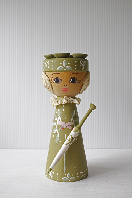 大サイズ！北欧ヴィンテージ/スウェーデン/木製のお人形/パラソルを持ったお嬢さん/SOLD OUT