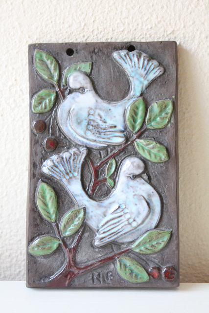 デンマーク製/陶板の壁掛け/ハトと木の実/SOLD OUT